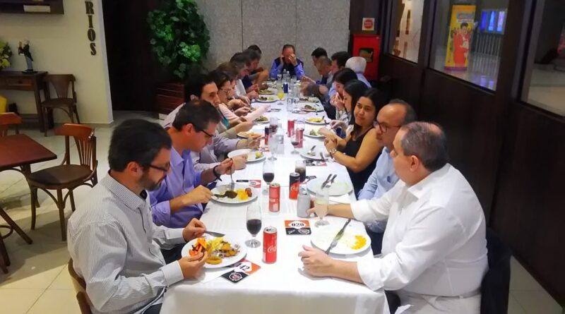 Almoço reuniu lideranças