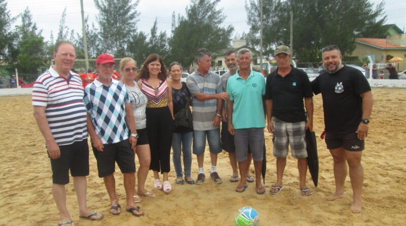 Família no ponta pé inicial