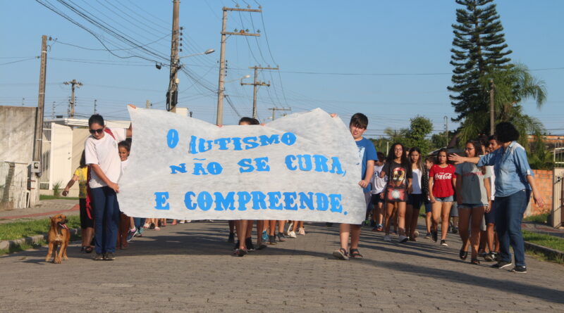 Movimentação nas ruas do bairro